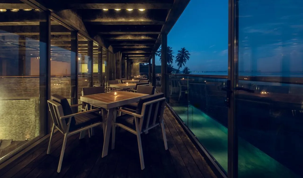 Pledge Scape Hotel Negombo 5*,