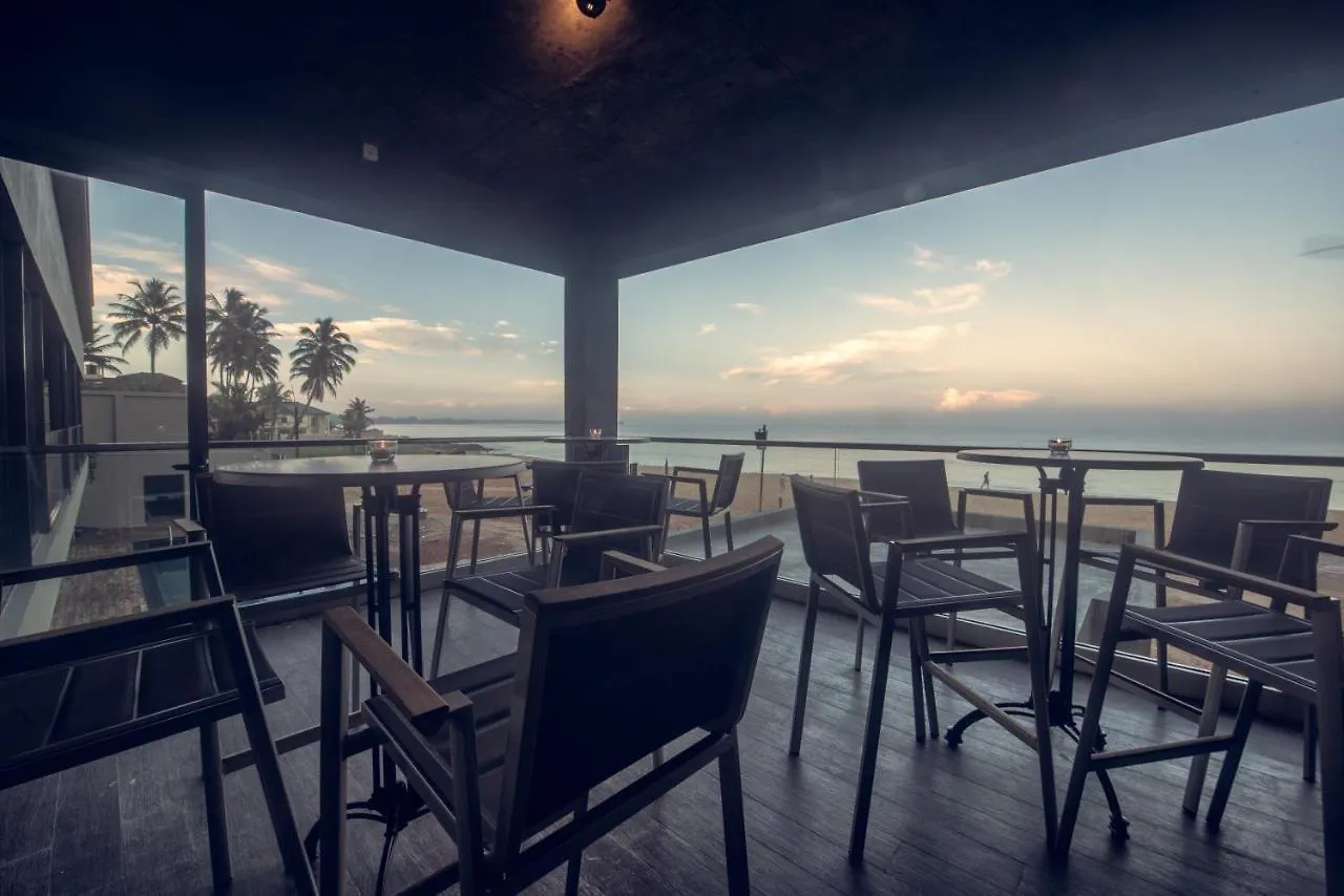 Pledge Scape Hotel Negombo